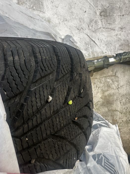 Продам зимнию резину