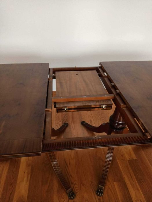 mesa jantar extensivel  8X80 com cadeiras