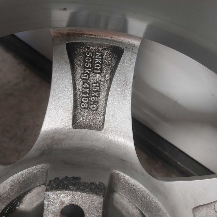 Felgi aluminiowe 15 cali z oponami