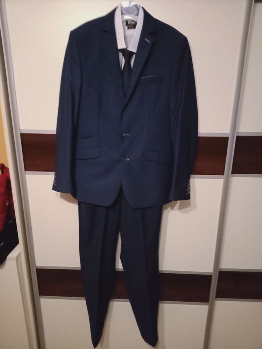 Garnitur młodzieżowy slim