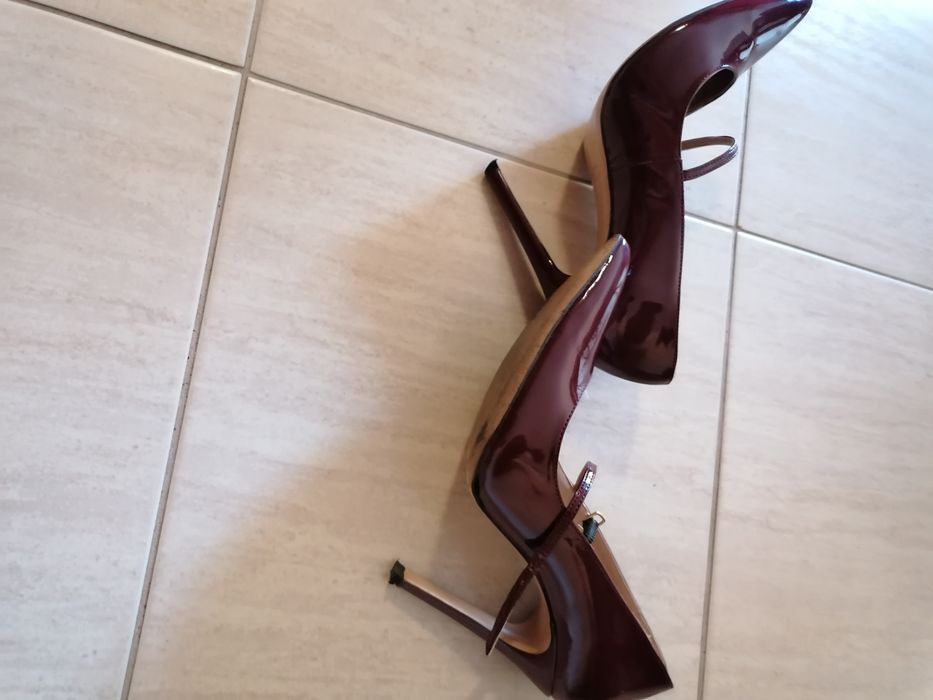 Sapatos salto mulher