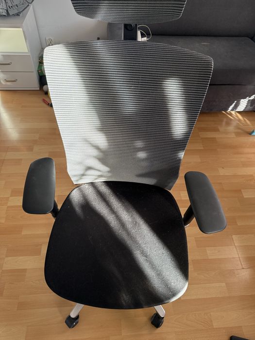 Fotel biurowy gamingowy ergonomiczny obrotowy kółka