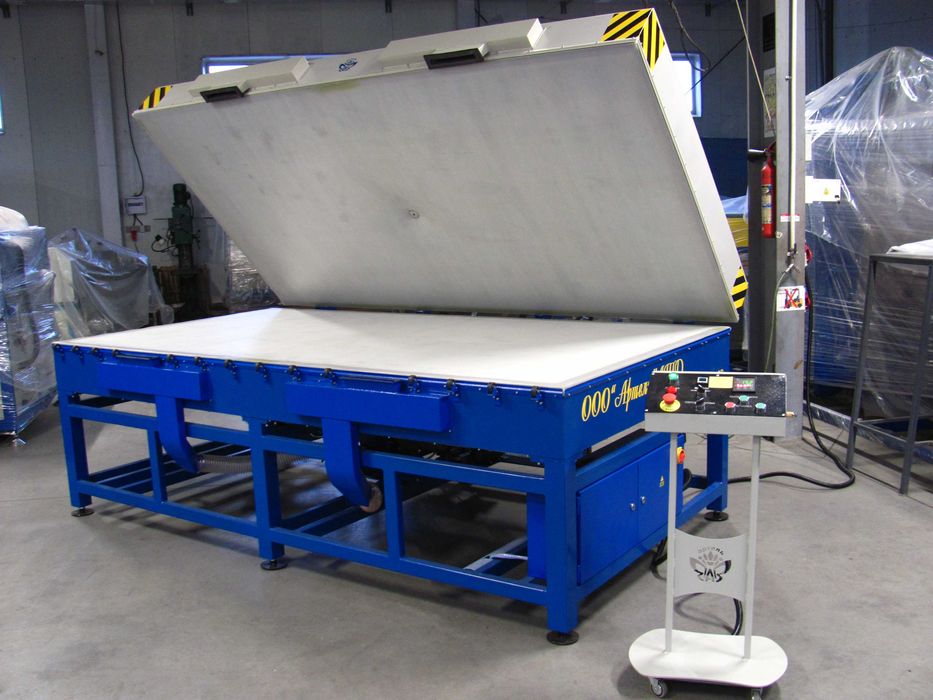 Обладнання з ЧПУ для обробки скла: піскоструй, тріплекс, порізка скла