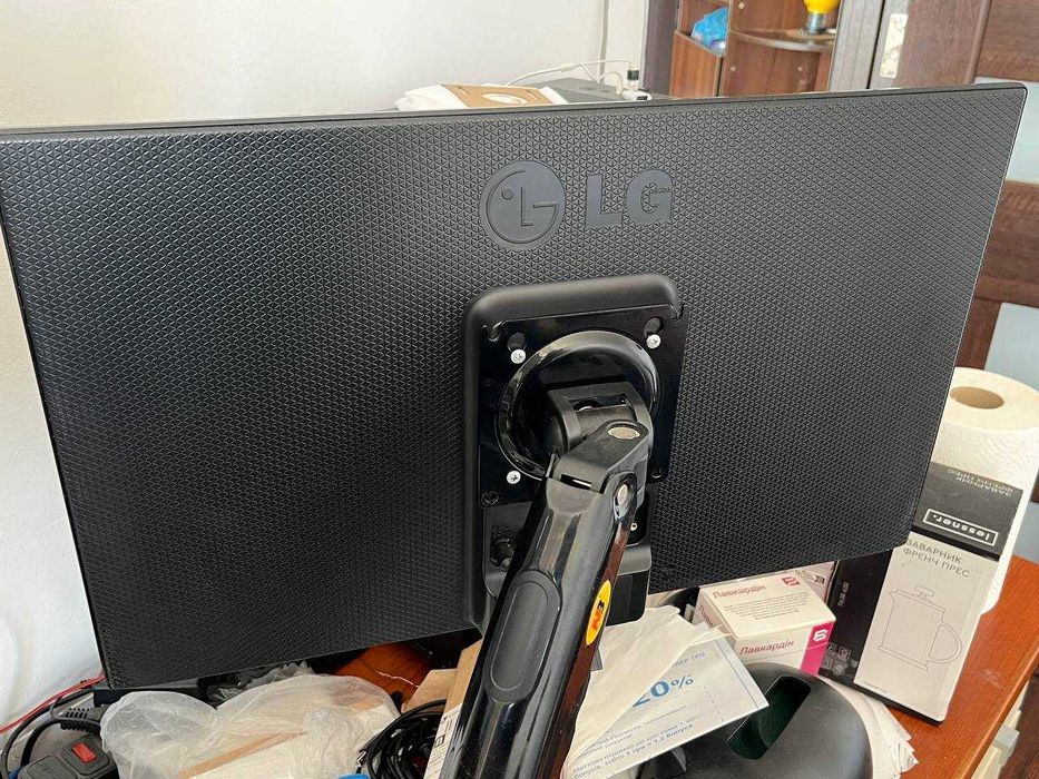 Монітор LG 23EA63