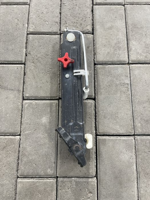 Домкрат BMW original стан нового