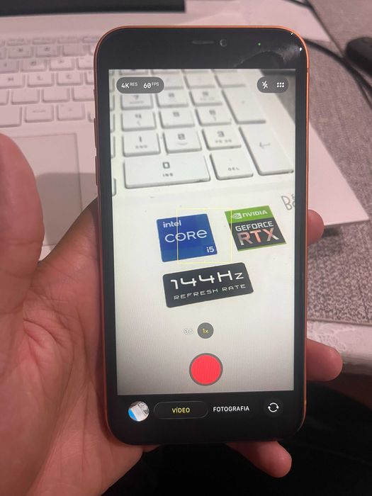 iPhone 17 (iphone 11 com carcaça do 17)
