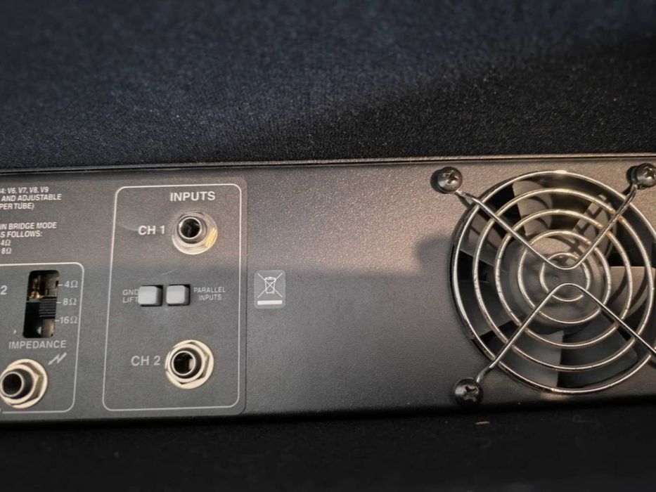 Power amp Carvin TS100