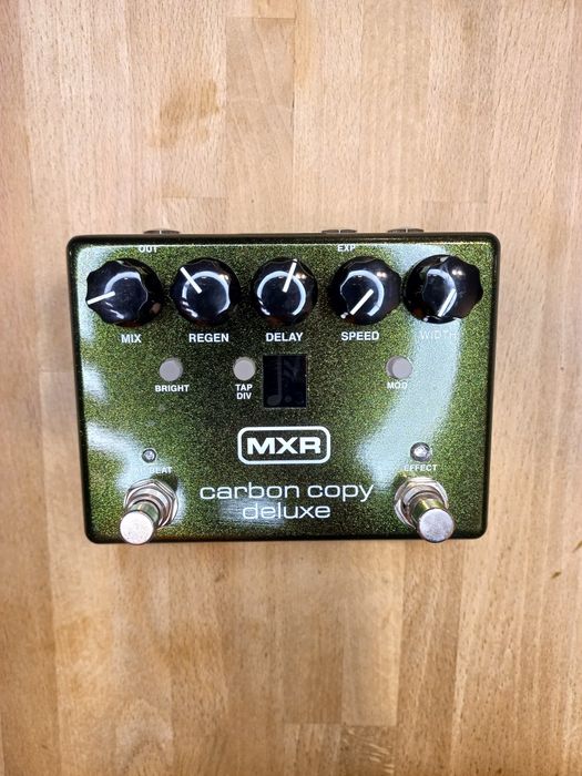 MXR M292 Carbon Copy Deluxe analog delay