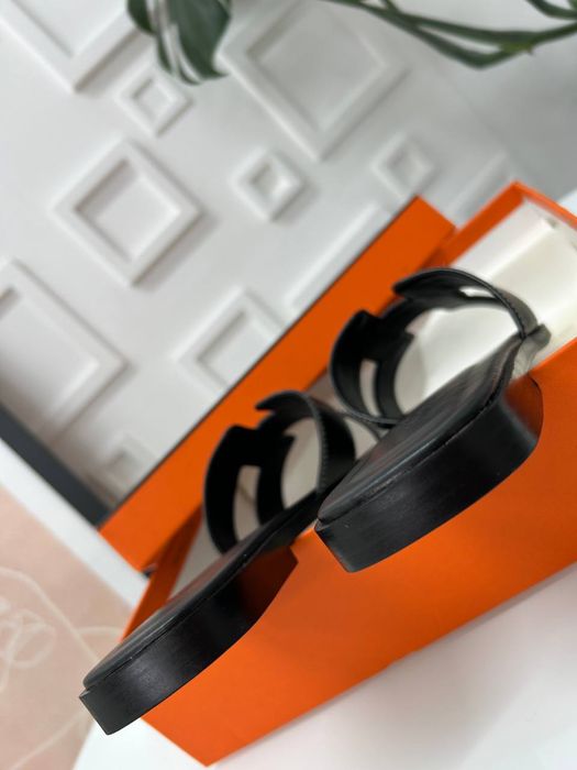 Hermes Oran в наявності