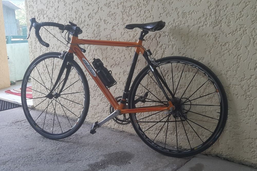 Bicicleta ciclismo equipada shimano dura ace