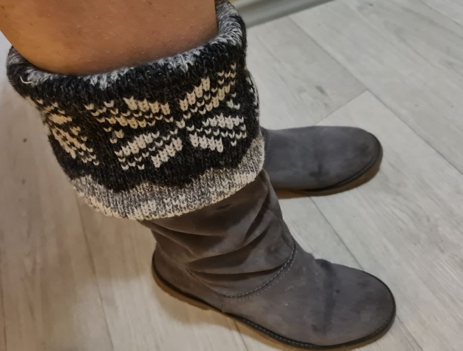 Сапожки зимові замшеві, всередині хутро. Розмір 40