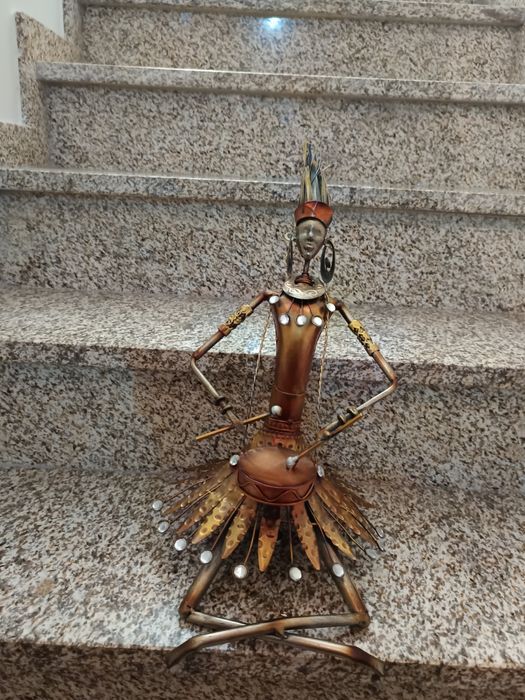 Estátuas de metal artesanais