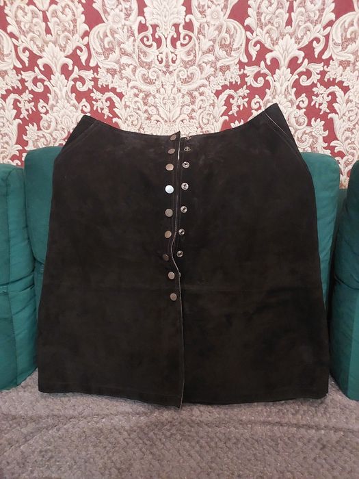Юбка замшевая новая чёрная..