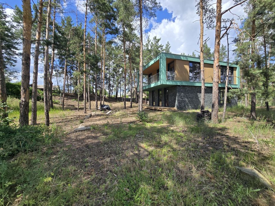 Будинок 180 м2 тераси 40 м2 
ділянка 14 соток у соснах 
с. Романків 11 км Київ поруч Підгірці Ходосівка Лісники Нові Безрадичі
