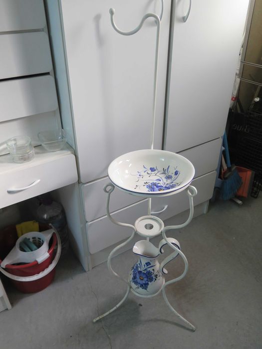 Lavatório usado antigo