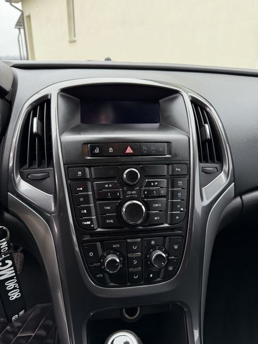 Продам Opel Astra Sports Tourer 1.7 cdti