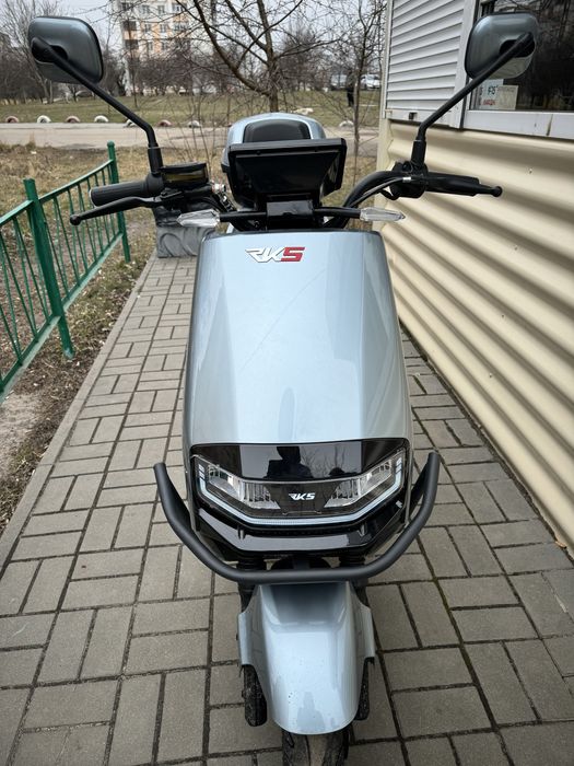 Електроскутер Neron XS