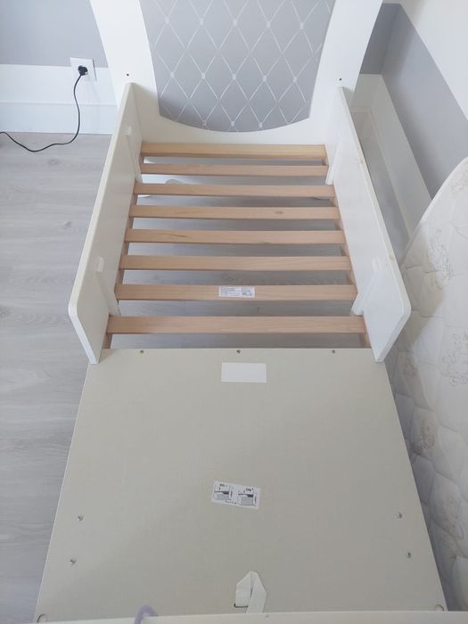 Cama de criança da Micuna/trama