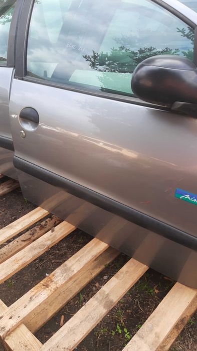 Drzwi prawe Peugeot 206 5d lak. EZAC kompletne
