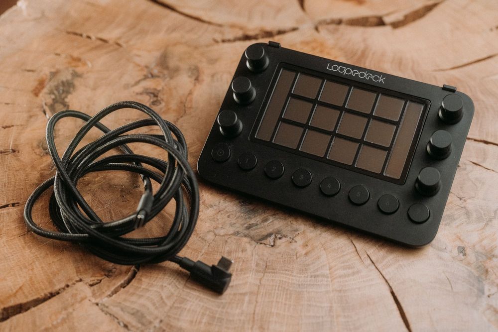 Loupedeck Live controlador para aplicações como Lightroom, Premiere...