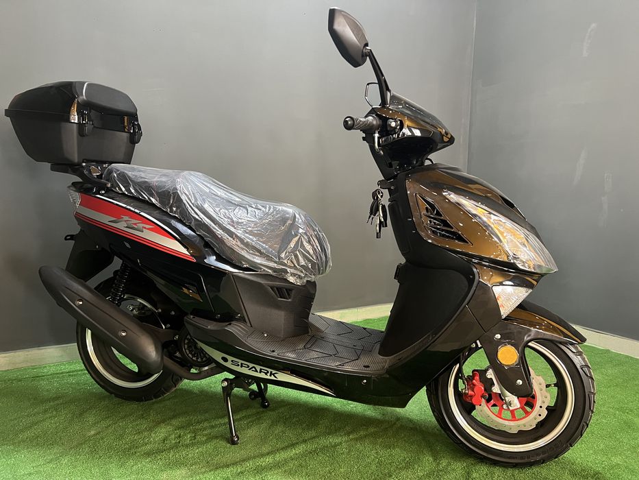 Скутер Spark SP150S-17R