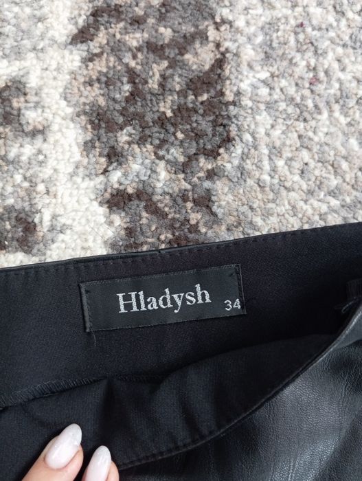 Юбка з екошкрі ,розмір 34