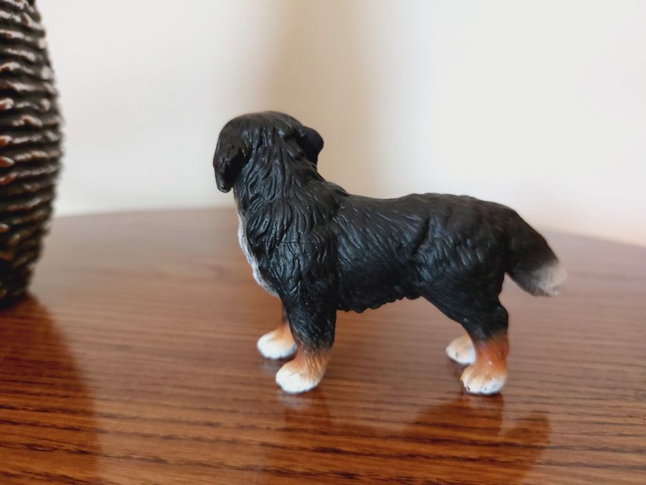Pies berneńczyk schleich