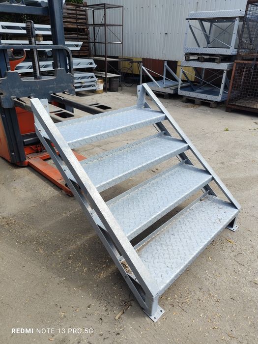 Schody metalowe loft wejście na 94cm 4 stopnie