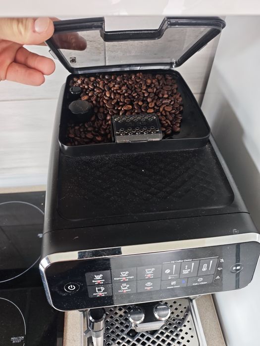 Używany ekspres ciśnieniowy Philips ep3221/40