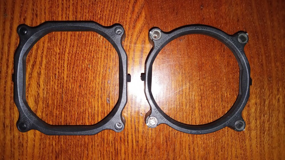 Крепления для кулера процессора на 2 сокета.