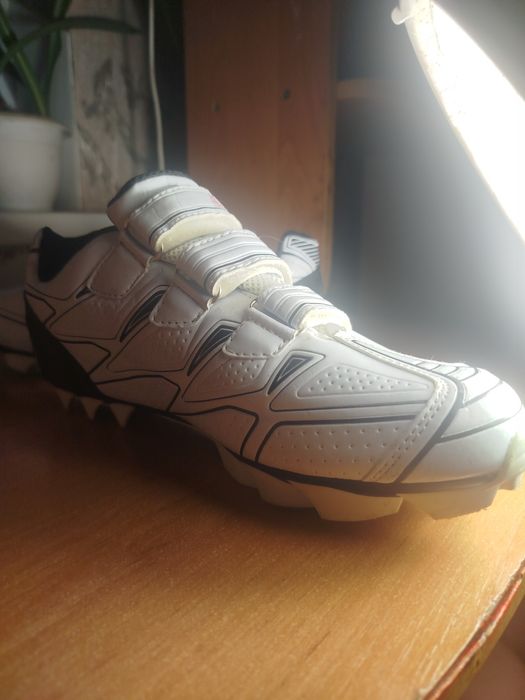 продам бутсы нормальные