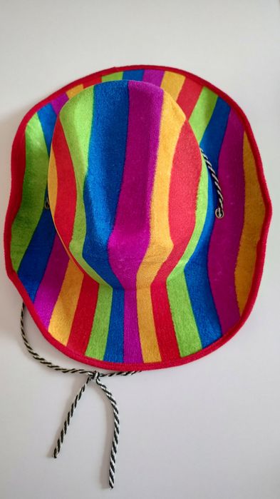 Kapelusz kolorowy imprezowy sztywny