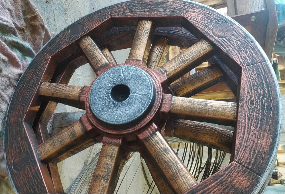 Колесо воза декоративний елемент із армобетону