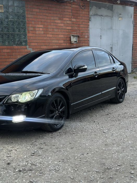 Продам авто Honda Civic 4 D 1.8
