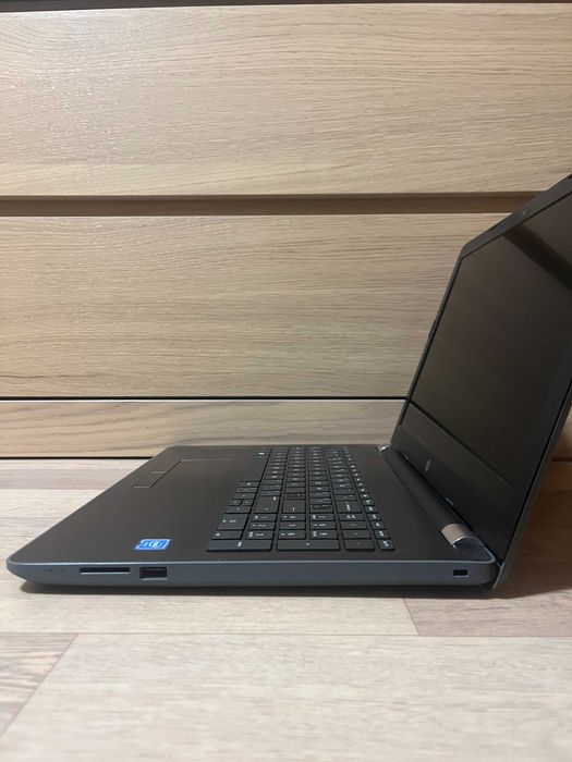 Laptop  HP 1TB/8GBram