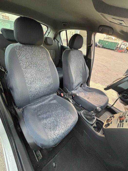 Opel CORSA D  para Peças