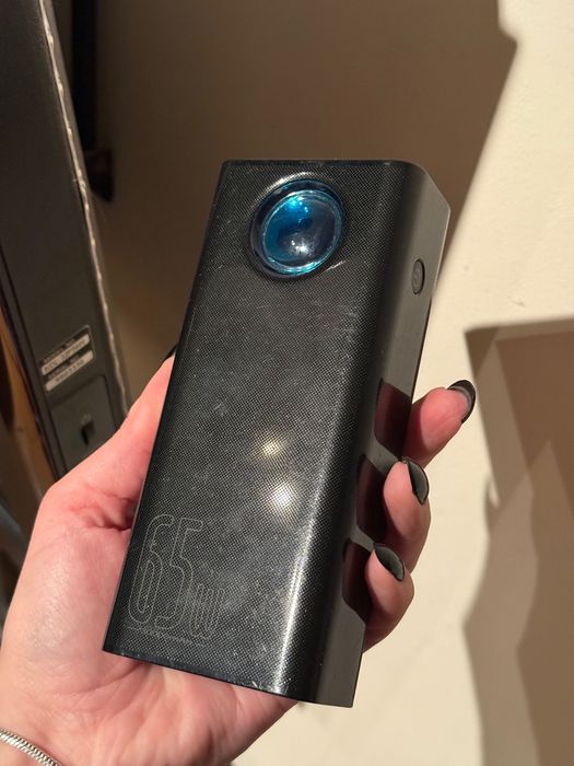 Повербанк Bazeus 65W 30000 mAh, вживаний, тріщина на корпусі Powerbank
