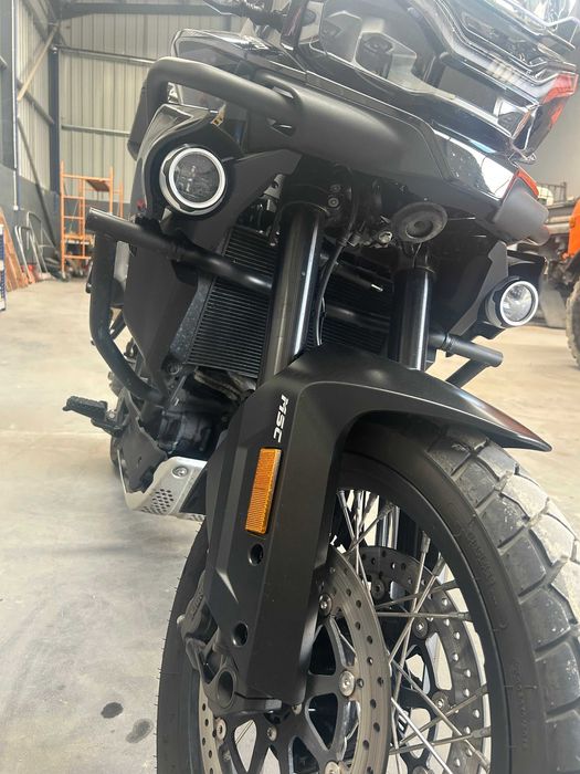 CF Moto 800 MT Explorer