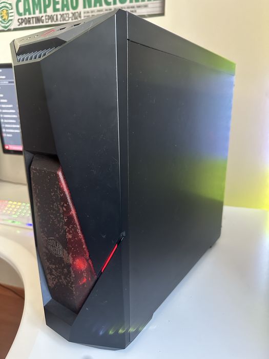 Computador gaming em bom estado