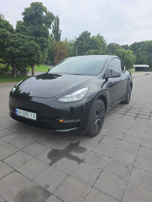Tesla Model Y 2024 VIN 7SAYGAEE8RF184937 фото оголошення 3 з 20