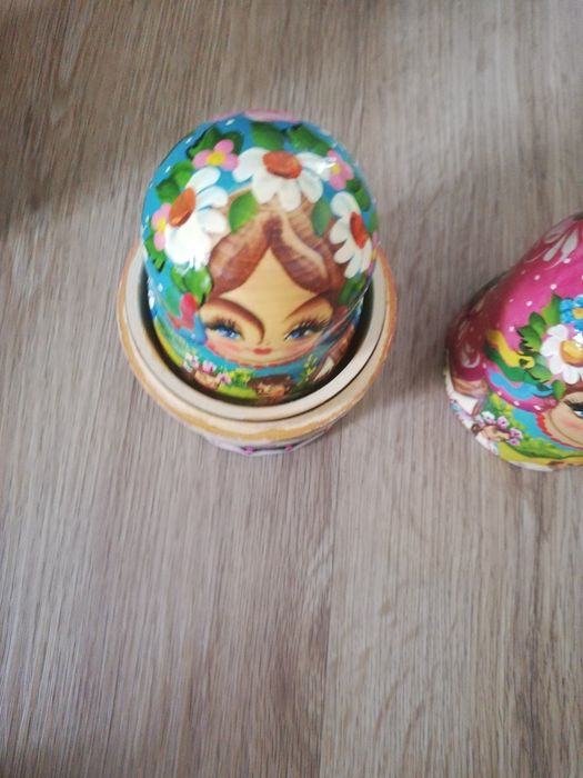 Bonecas Matrioska em madeira