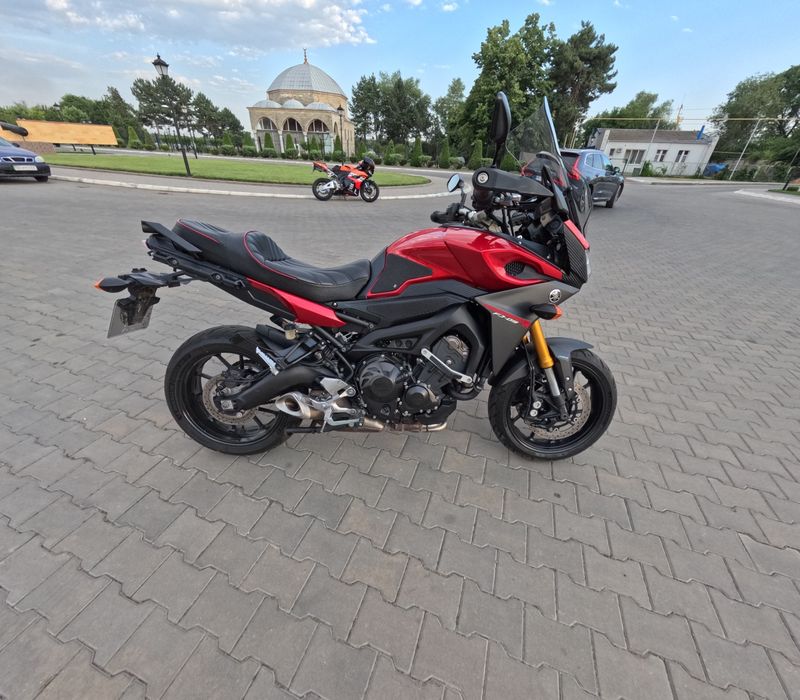 Продам мотоцикл Yamaha MT-09 (FZ-09)  Tracer