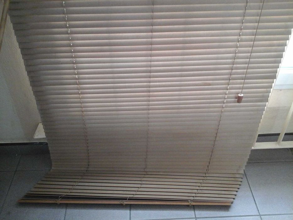 żaluzje pokojowe drewniane dwie sztuki