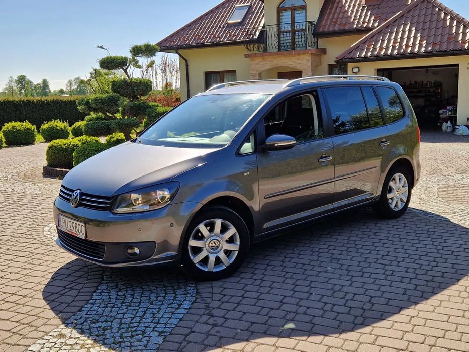 Volkswagen Touran 7 osobowy, Swiezo sprowadzony, Zarejestrowany, Bezwypadkowy.