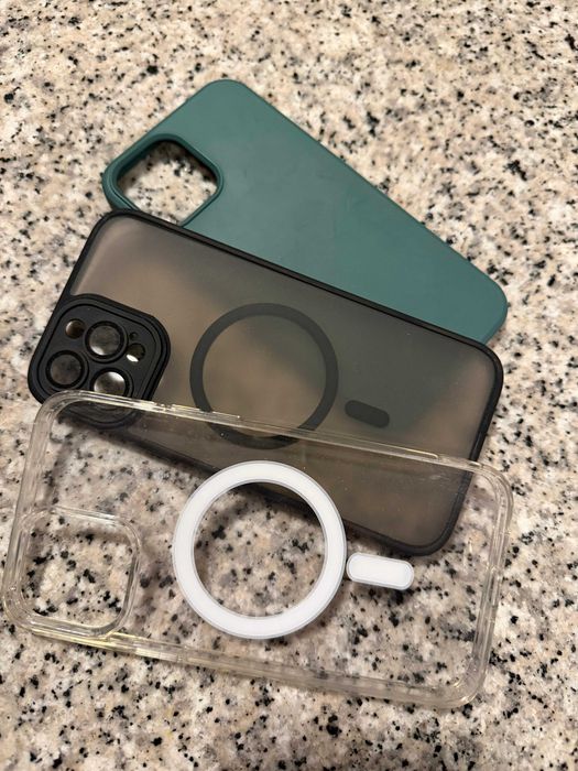 Iphone XR para peças + 3 capas de IPhone 12 Pro Max - Negociável