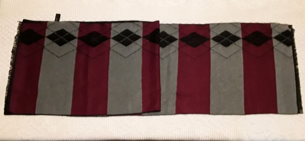 Cachecol para homem preto com grená e cinza, novo sem etiqueta