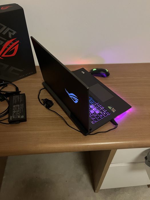 Computador gamer Asus ROG G713 R7-580