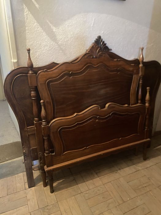 Conjunto de 3 Camas em Madeira Maciça (2 Solteiro + 1 Casal)