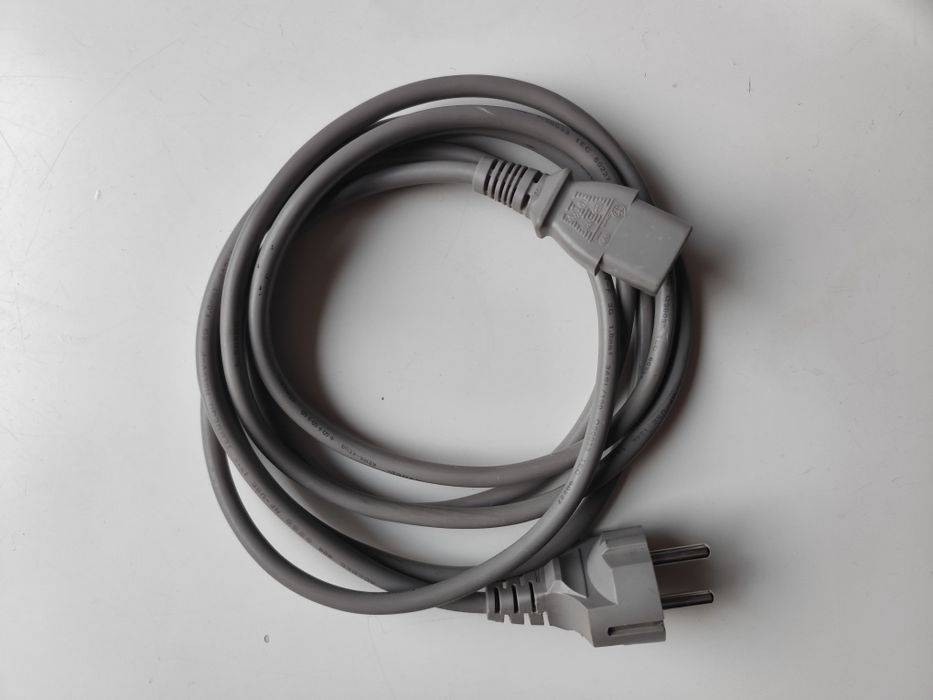 projektor 3D Benq 2700  lumenów z głosnikiem i z androidem przystawką