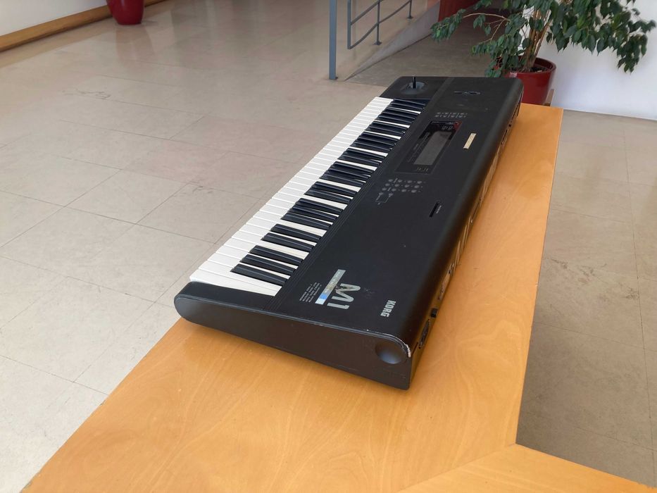 Korg M1 Sintetizador
